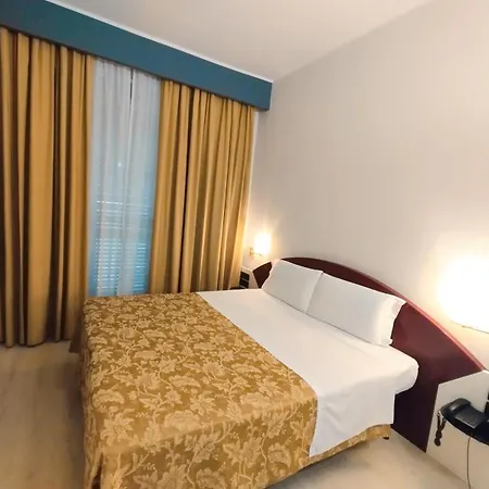 Continental Hotell 3*