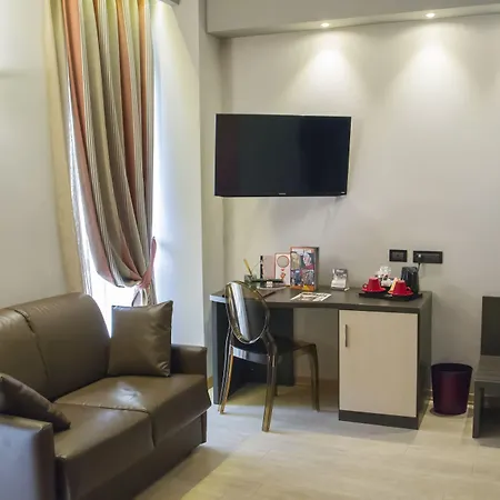 Отель Continental 3*