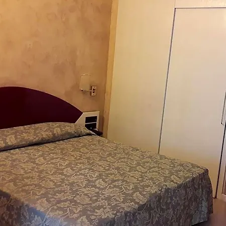 Continental Otel 3*