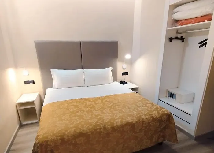 Continental Hotel 3*