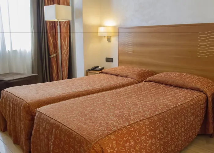 Continental Hotel 3*