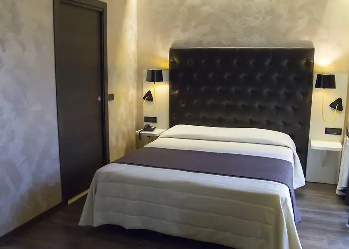 Continental Hotel 3*