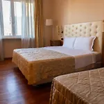 Continental Hotel 3*