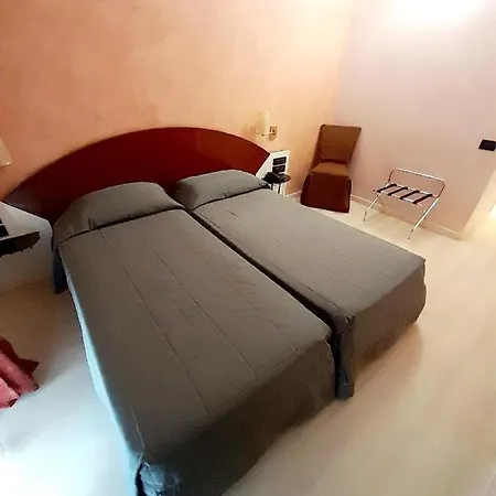 Continental 3* Turin