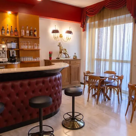 Continental Hotel 3*