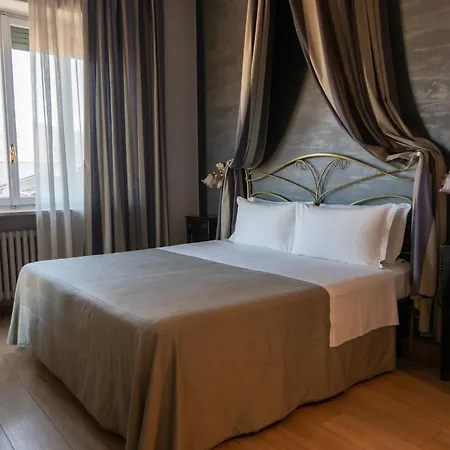 Continental Hotel 3*