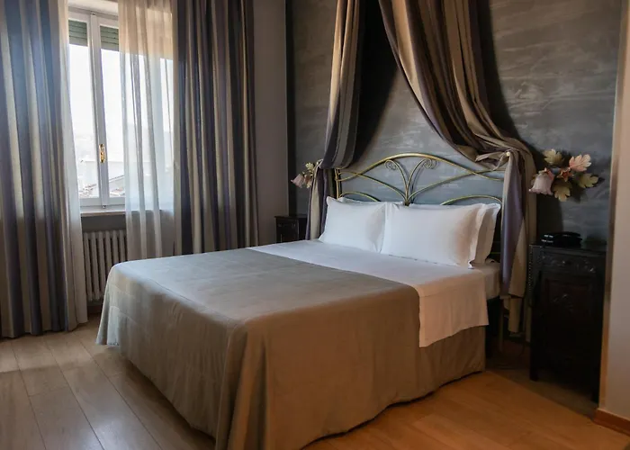 Continental Hotel 3*