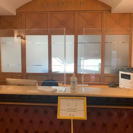 فندق Continental