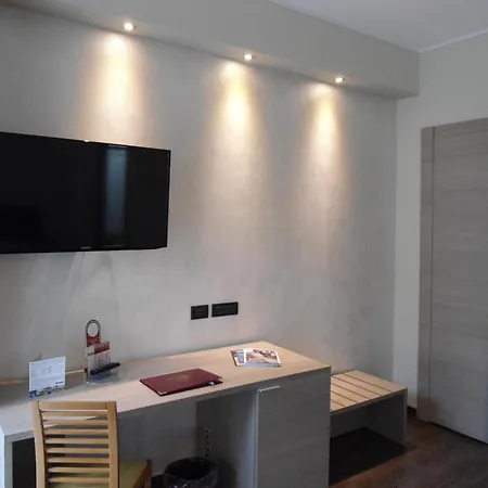 Continental Hotel 3*